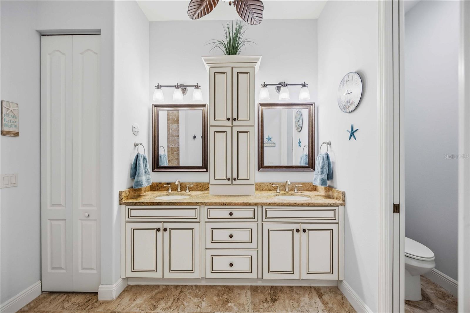 11045 BARNSLEY DR — photo 43