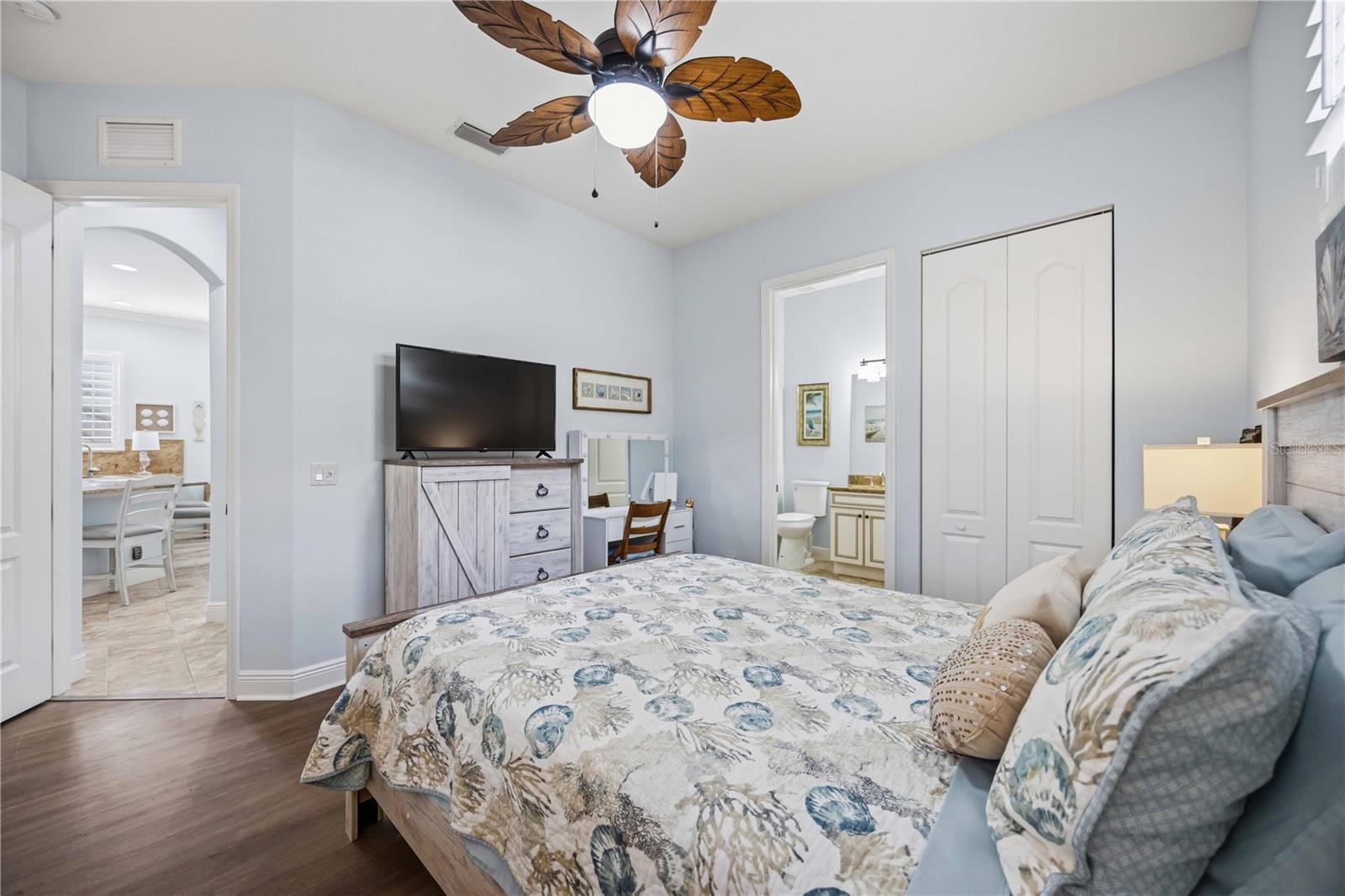 11045 BARNSLEY DR — photo 32