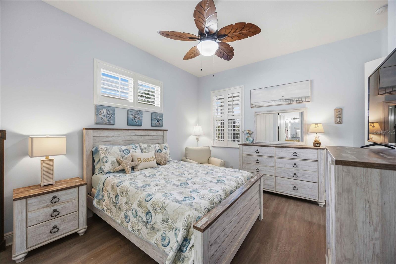 11045 BARNSLEY DR — photo 34