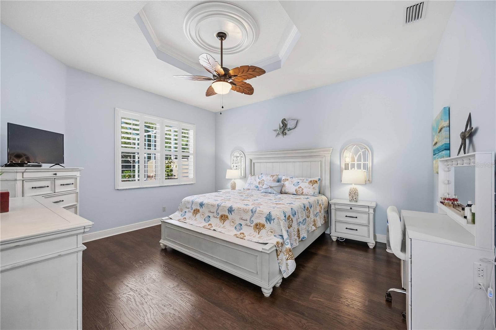11045 BARNSLEY DR — photo 40