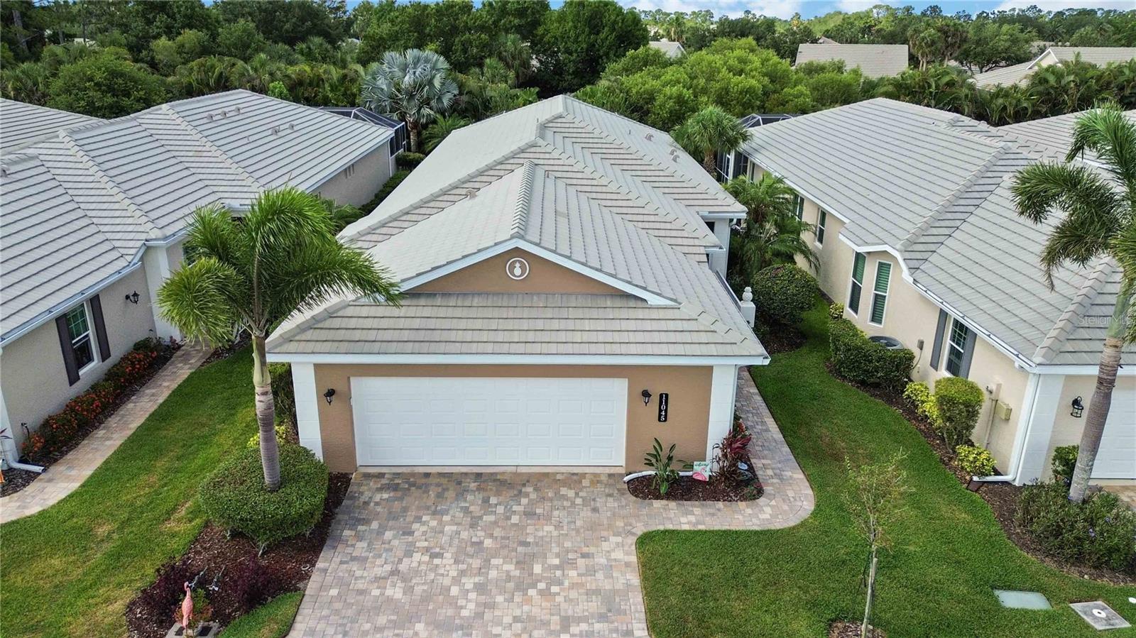 11045 BARNSLEY DR — photo 56
