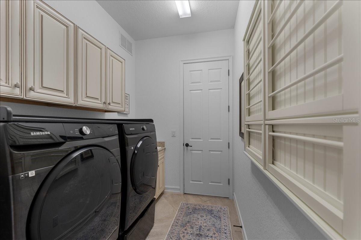 5580 MULLIGAN WAY — photo 37
