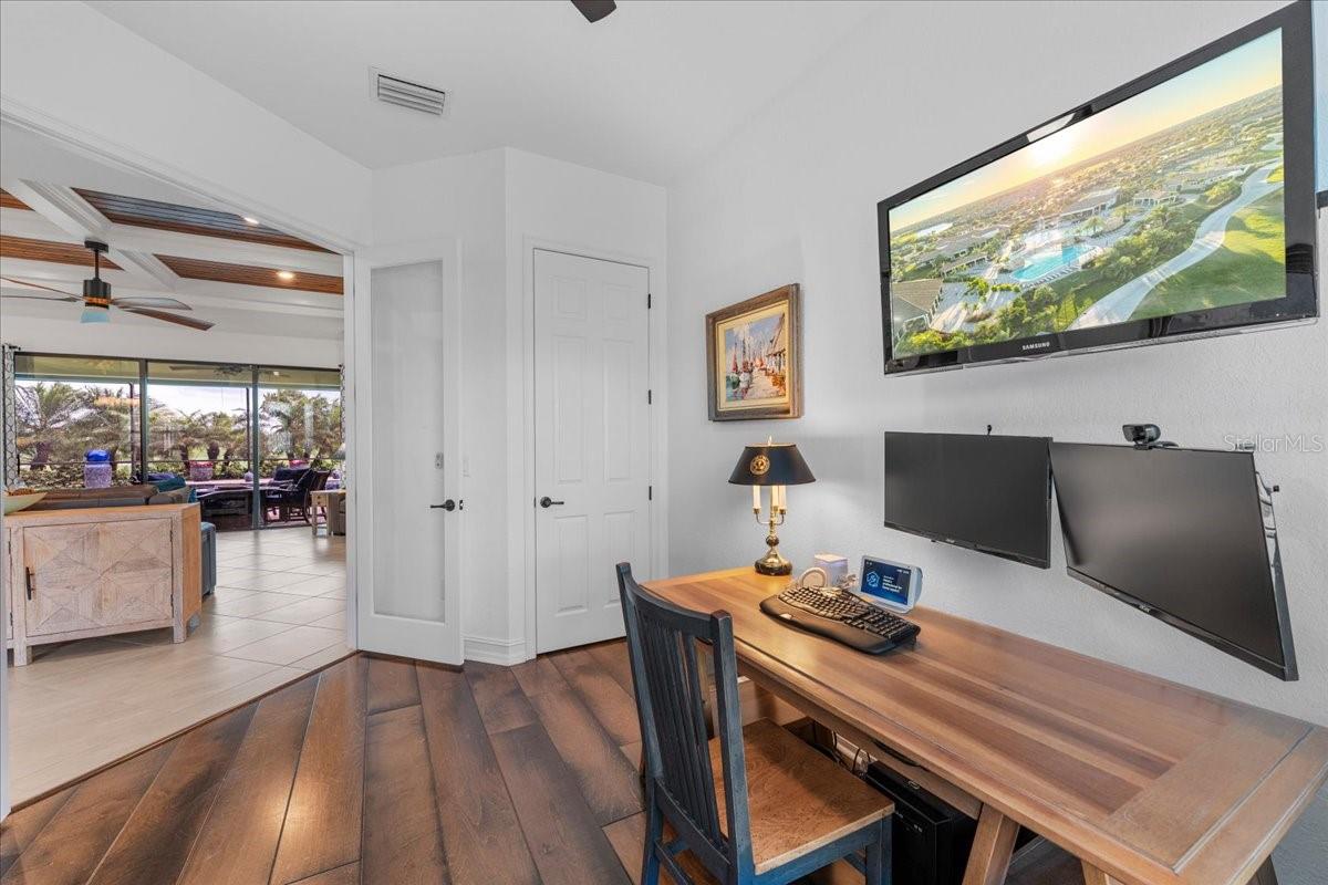 5580 MULLIGAN WAY — photo 32