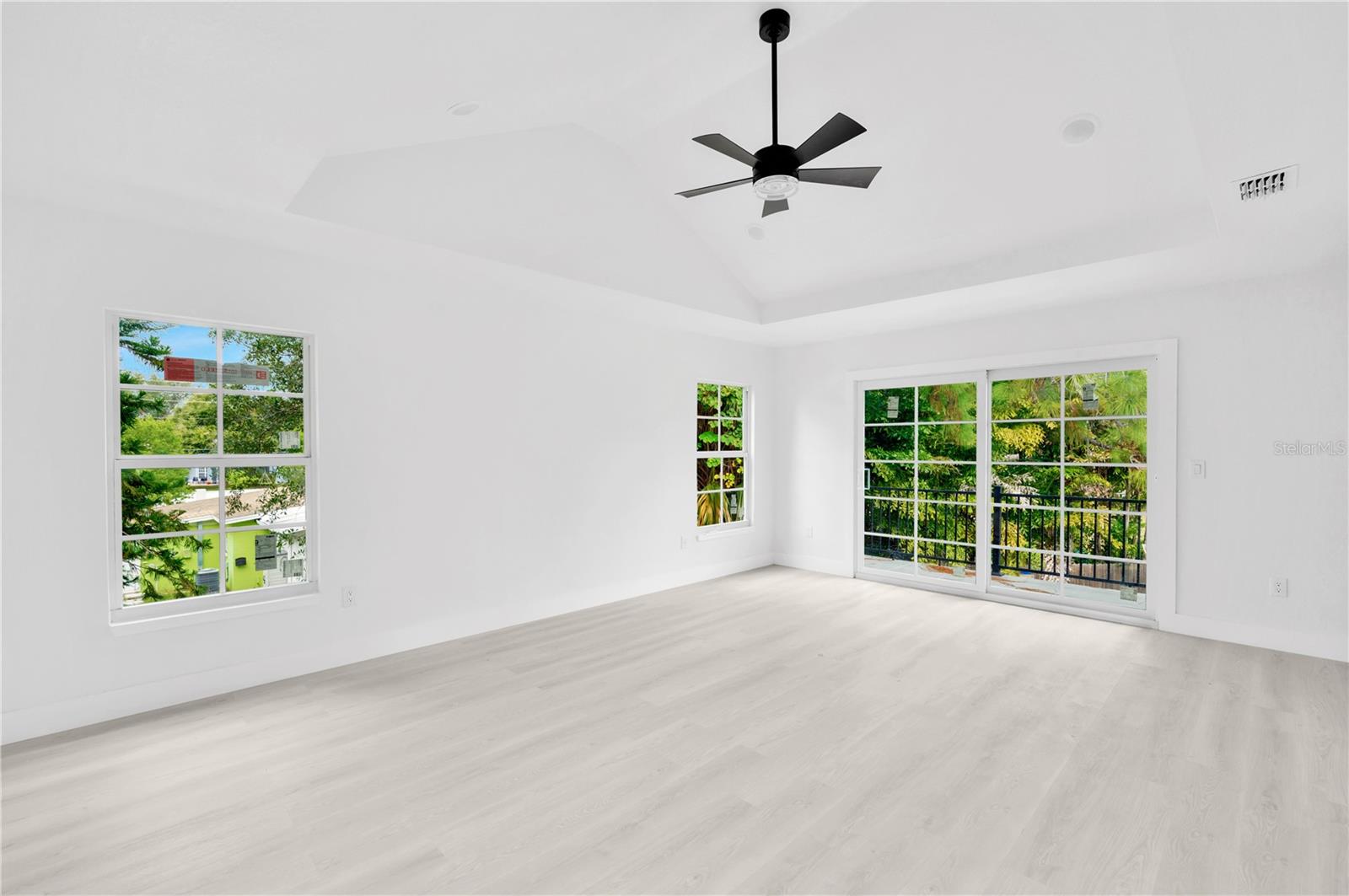 1105 CONANT AVE — photo 22