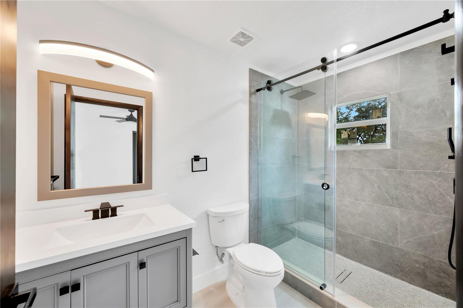 1105 CONANT AVE — photo 34