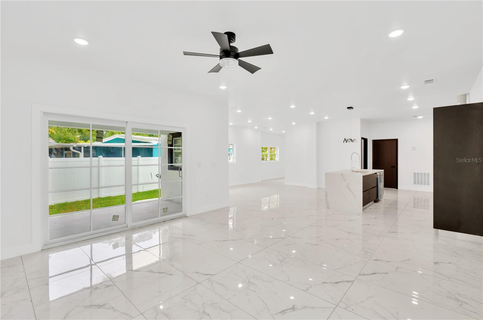 1105 CONANT AVE — photo 15