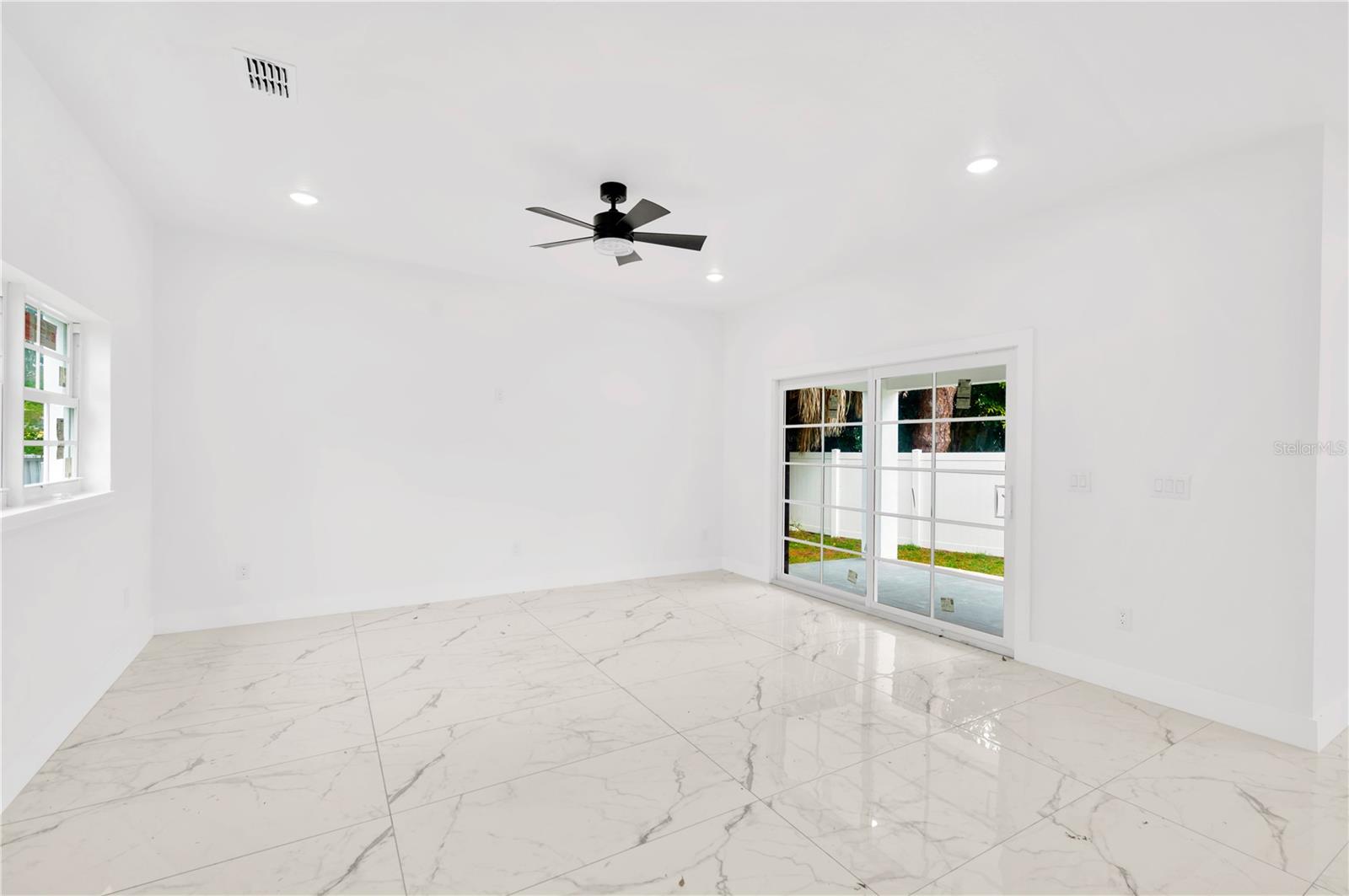1105 CONANT AVE — photo 14