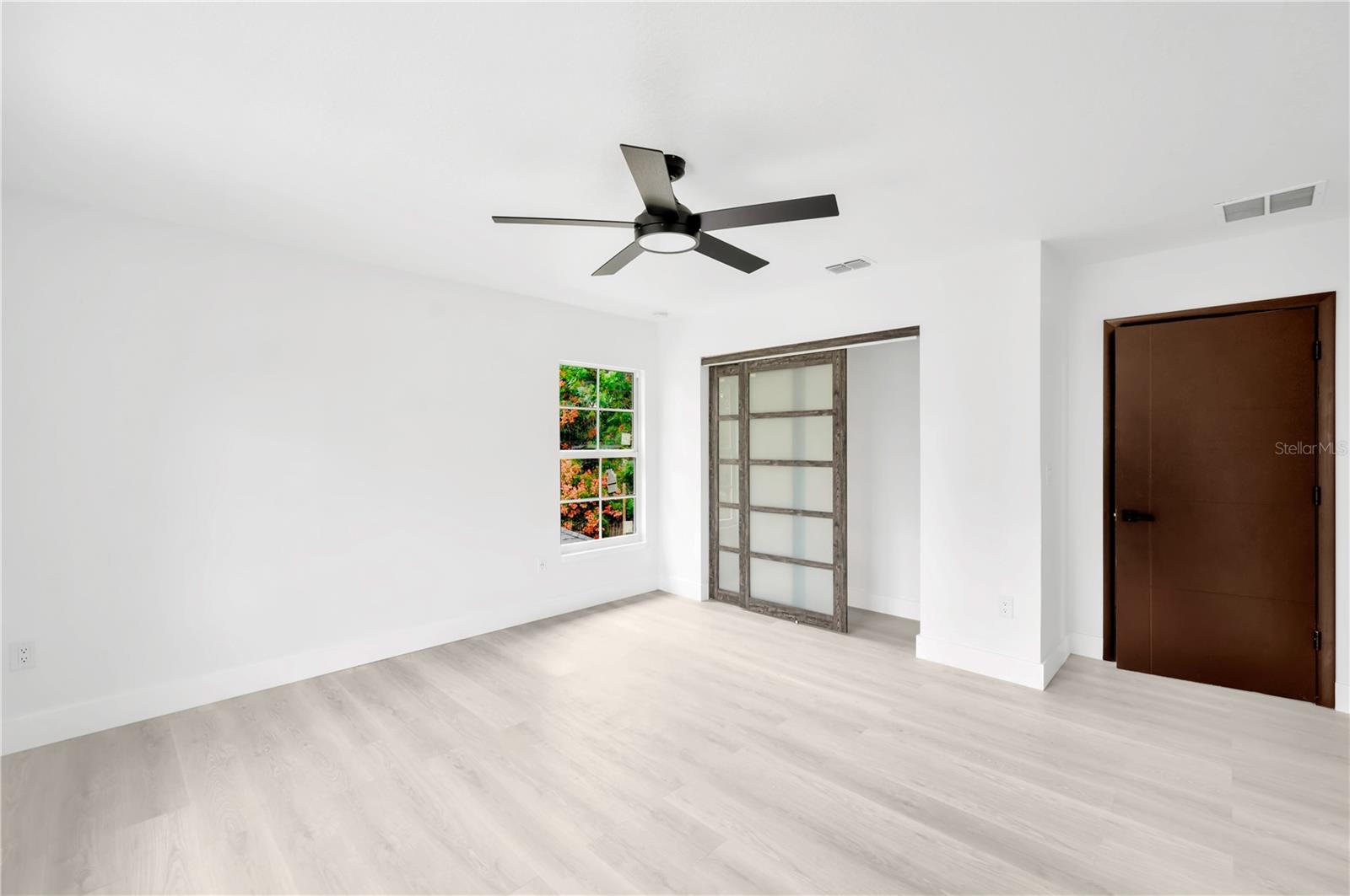 1105 CONANT AVE — photo 32