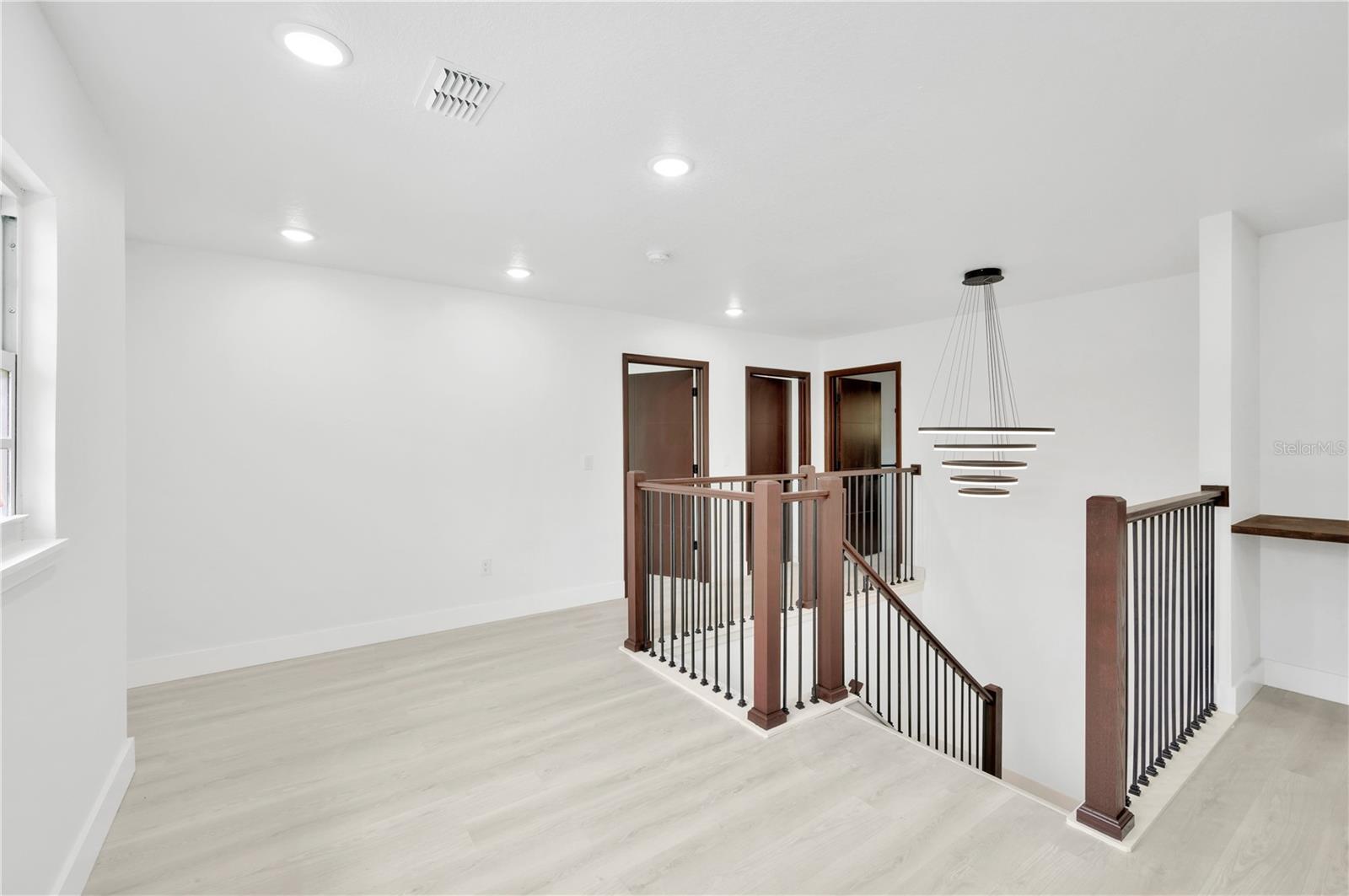 1105 CONANT AVE — photo 19