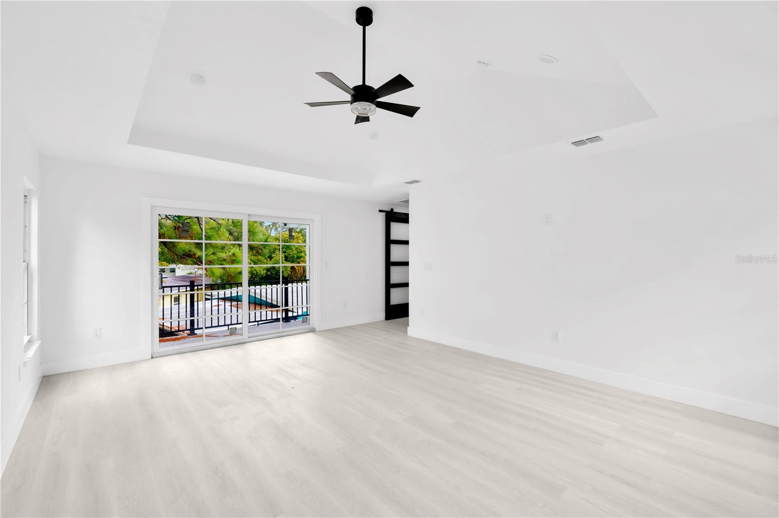 1105 CONANT AVE — photo 23