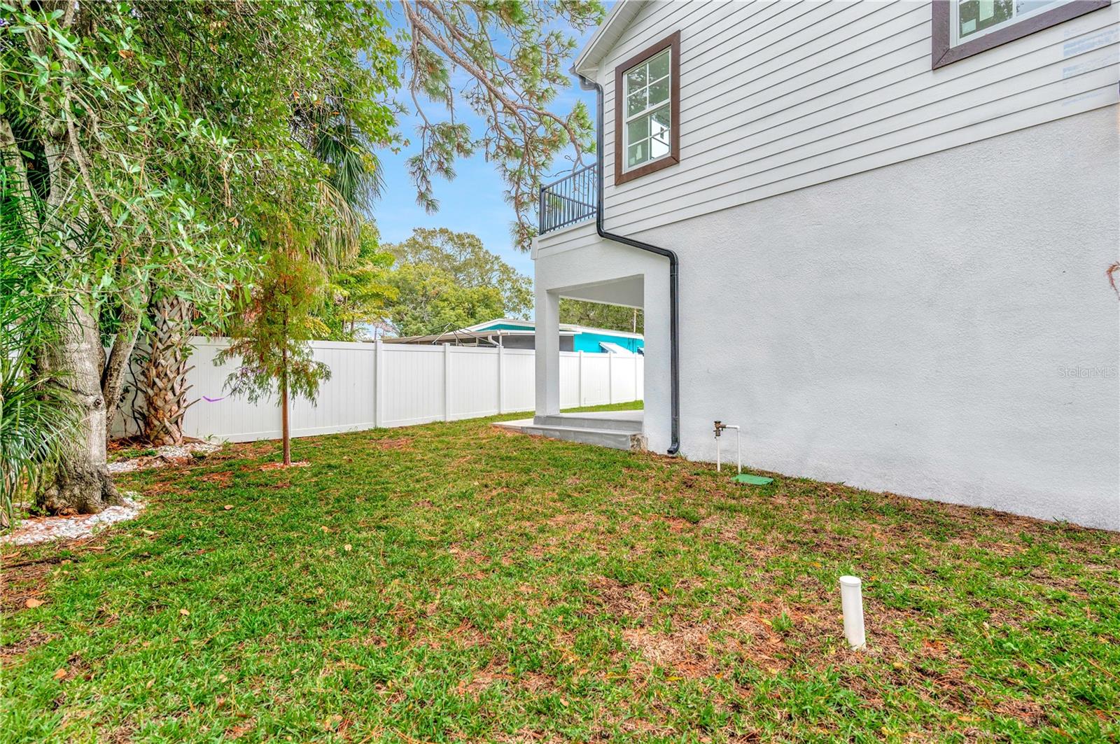 1105 CONANT AVE — photo 41