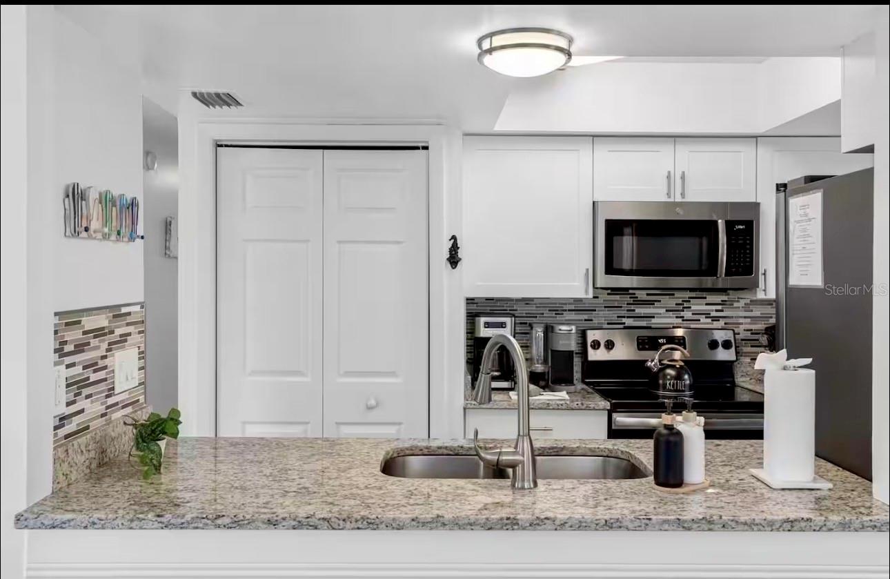 313 CRYSTAL BEACH AVE — photo 21