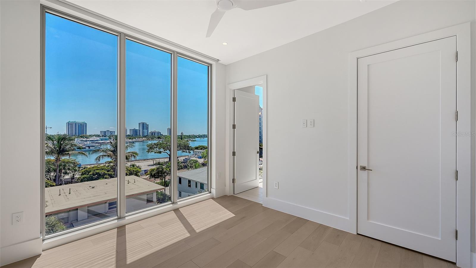 253 GOLDEN GATE PT #401 — photo 43