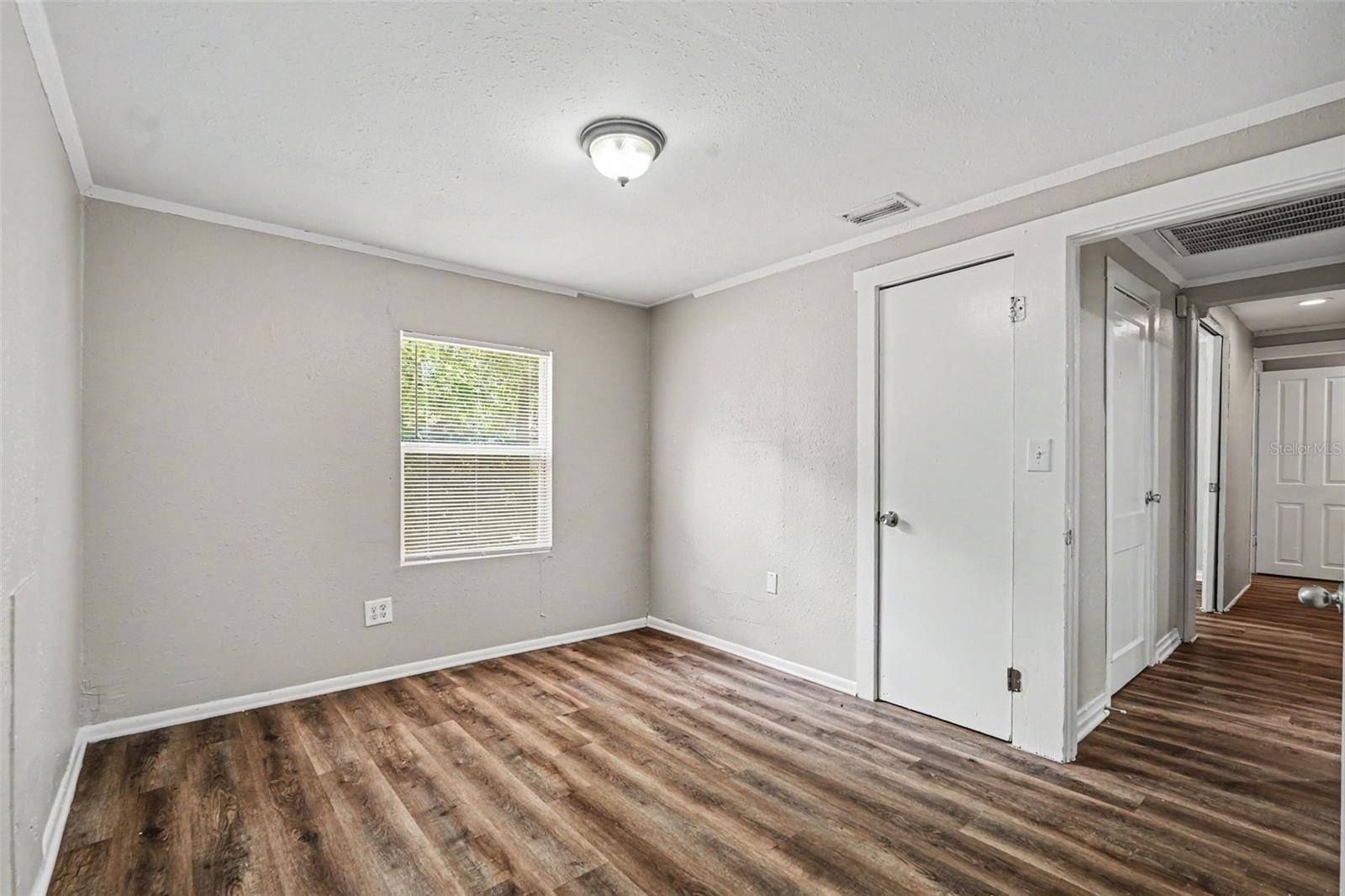 828 E 145TH AVE — photo 14