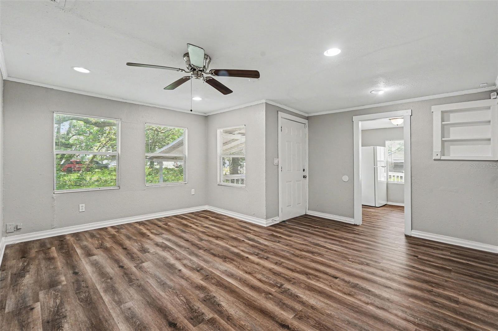 828 E 145TH AVE — photo 12