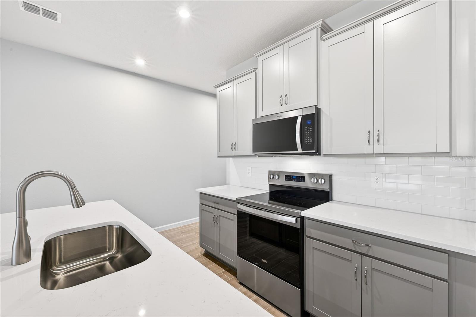 9148 AURELIA AVE — photo 12