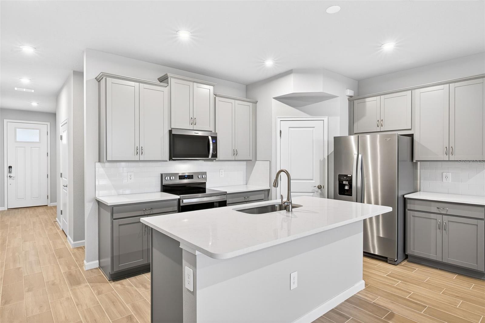 9148 AURELIA AVE — photo 10