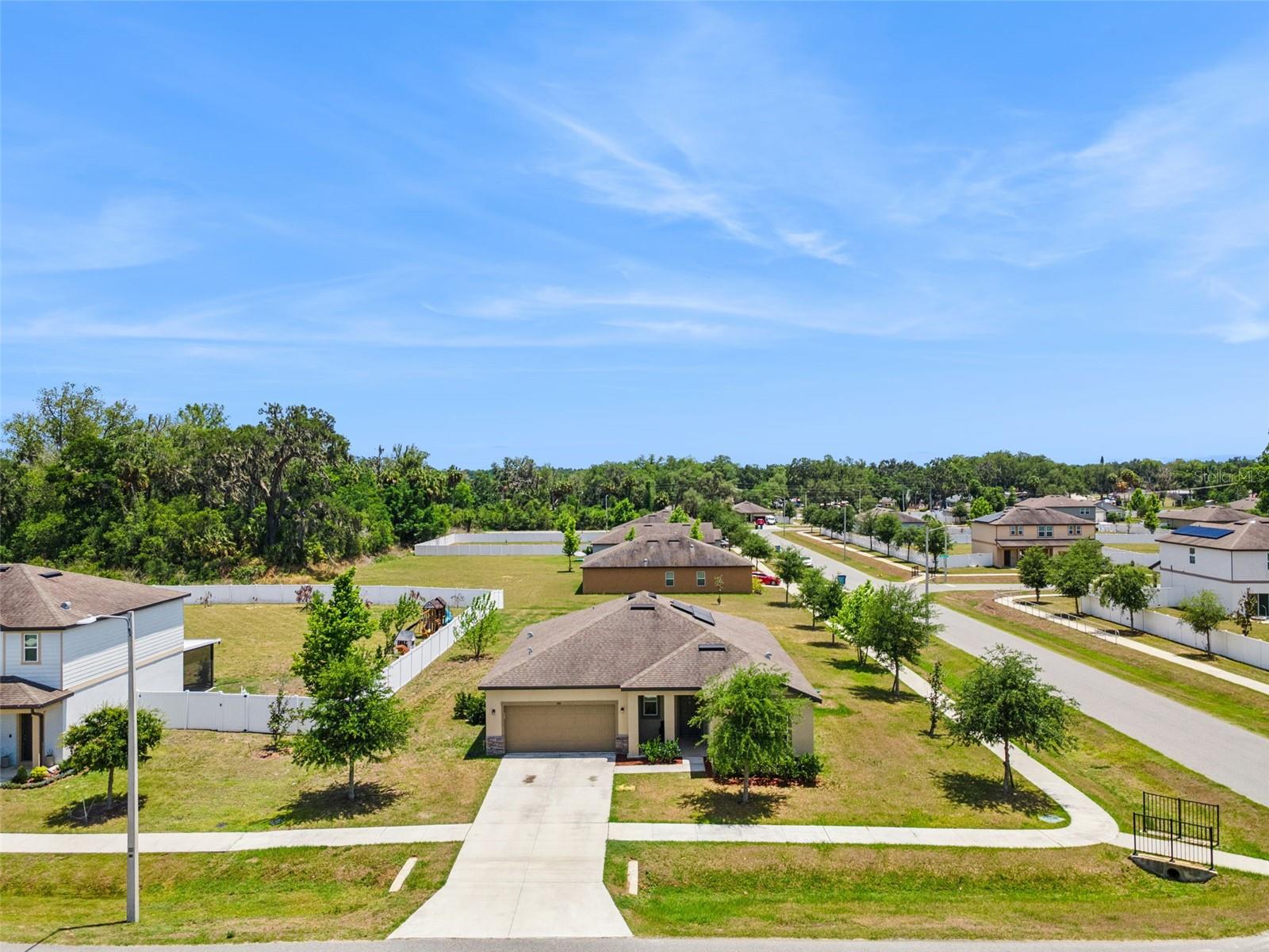 903 SHIMMERING OAKS LN — photo 33