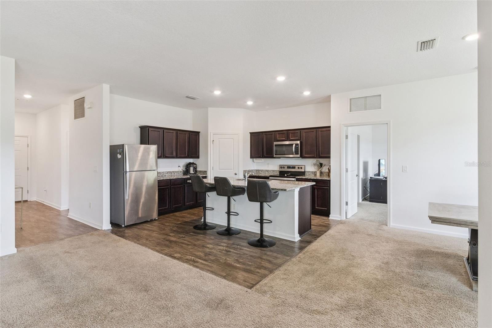 903 SHIMMERING OAKS LN — photo 15