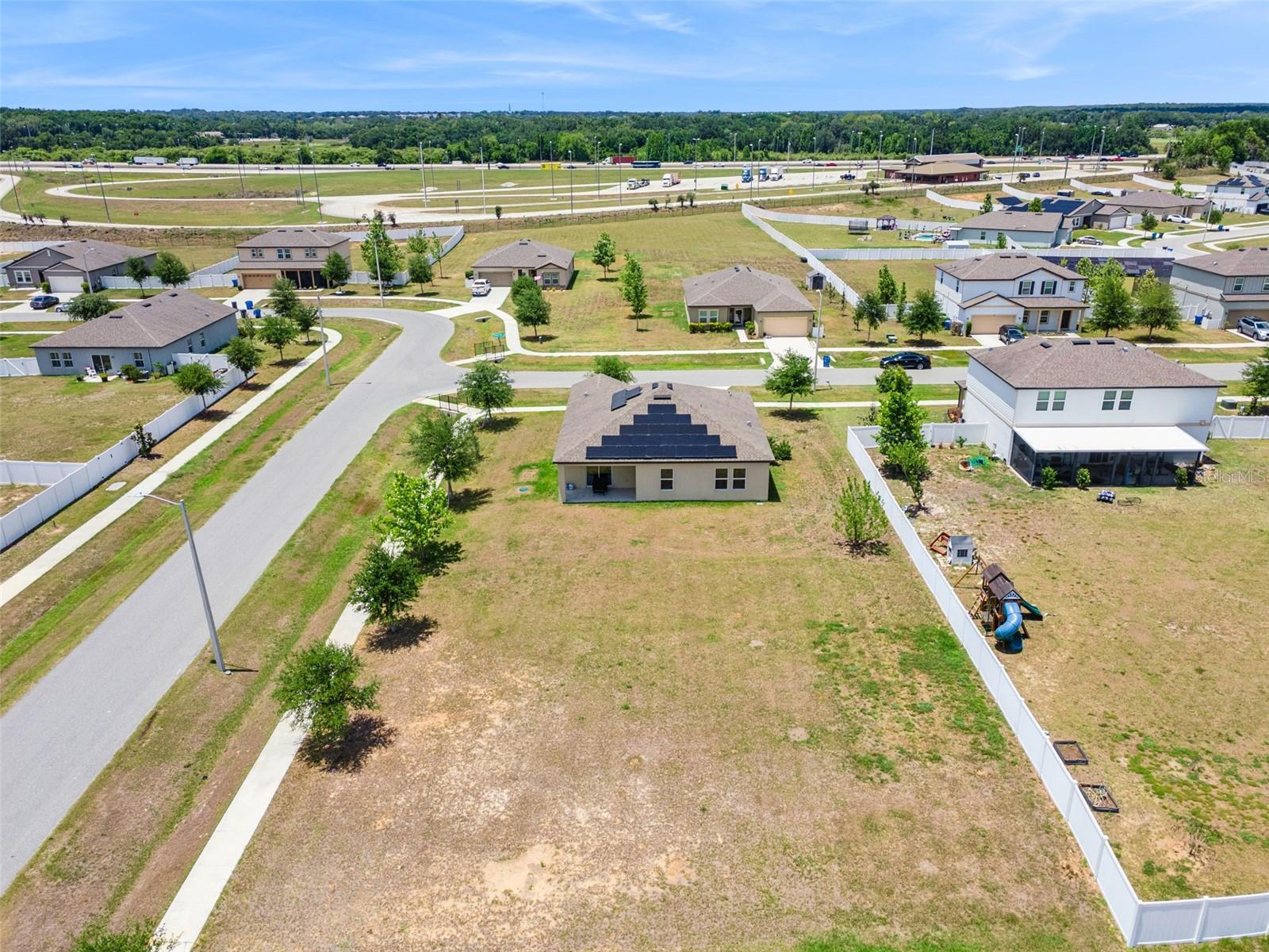 903 SHIMMERING OAKS LN — photo 34
