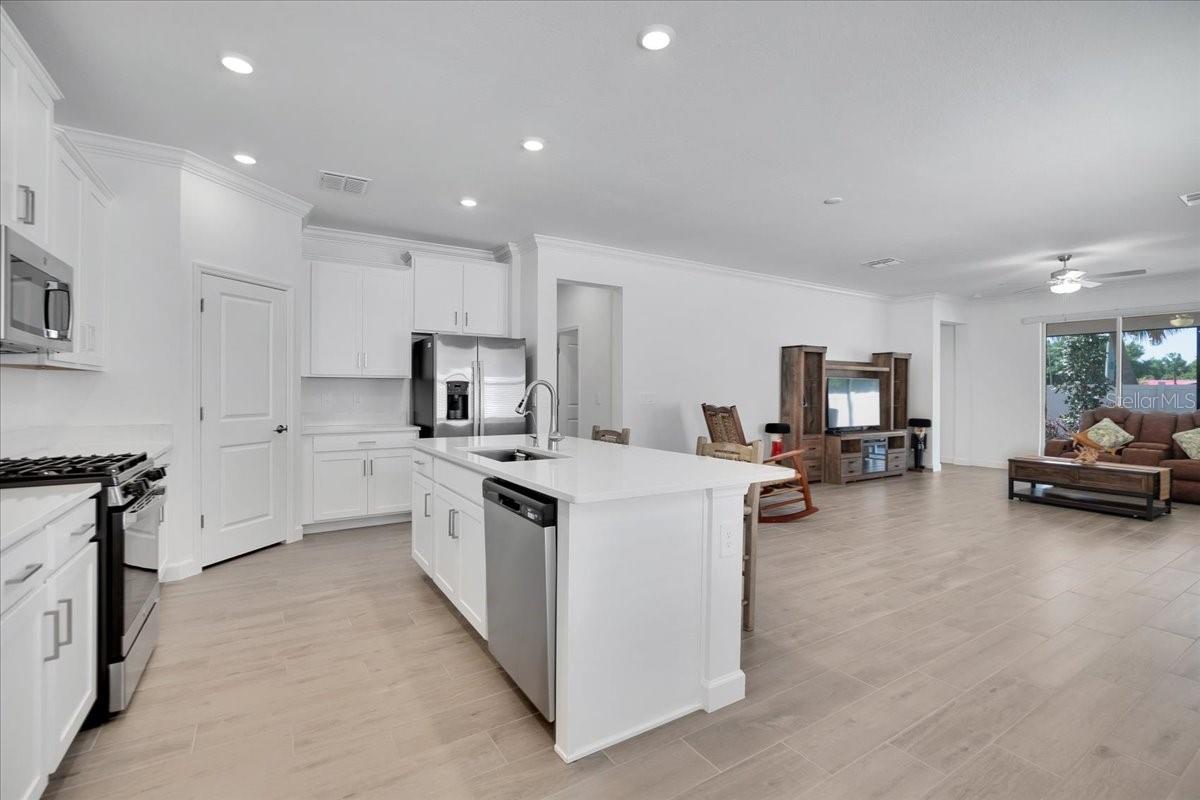 17410 HOLLY WELL AVE — photo 7