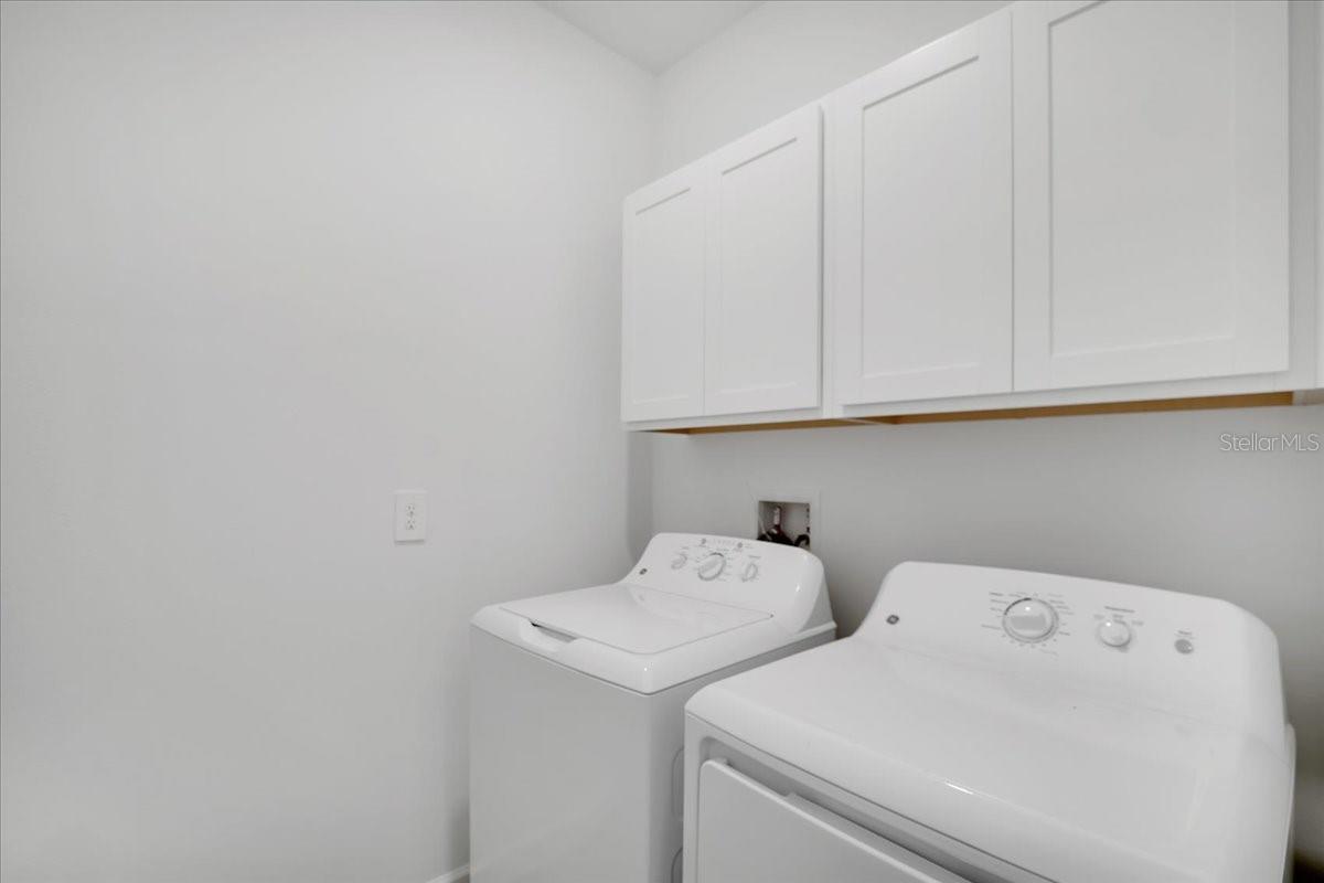 17410 HOLLY WELL AVE — photo 24