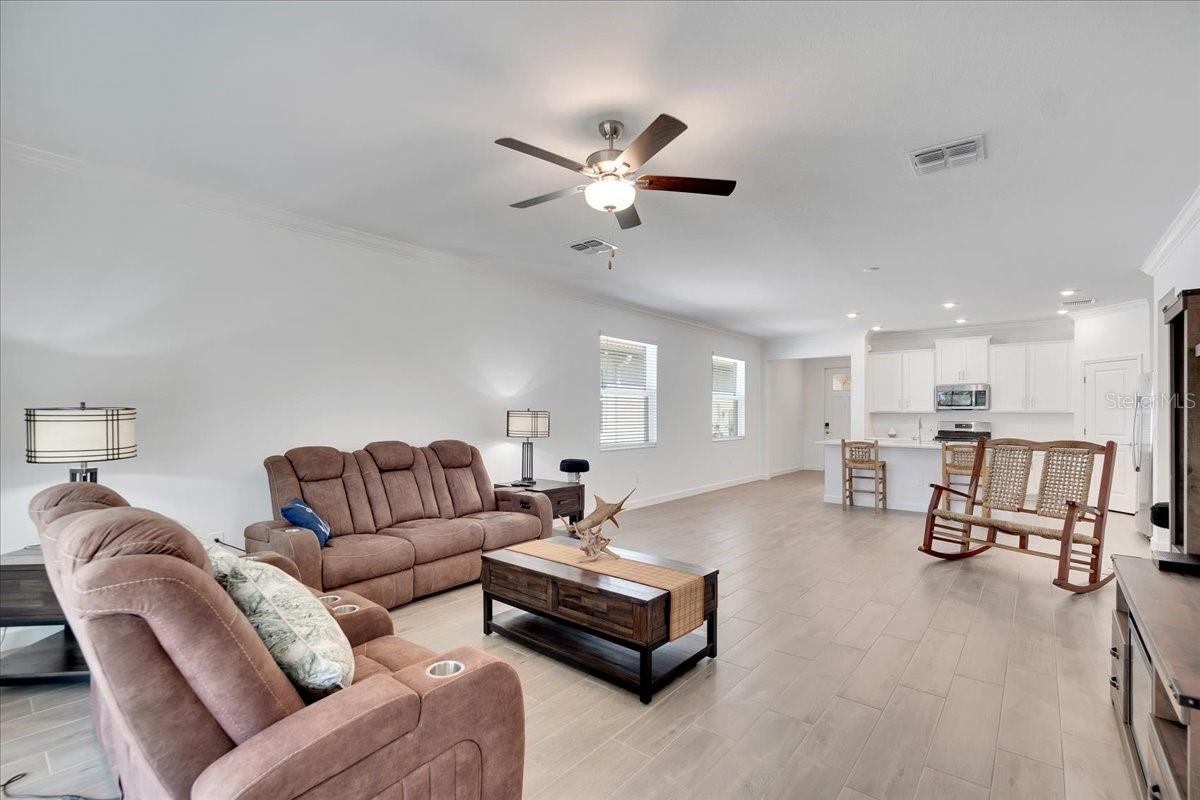 17410 HOLLY WELL AVE — photo 10