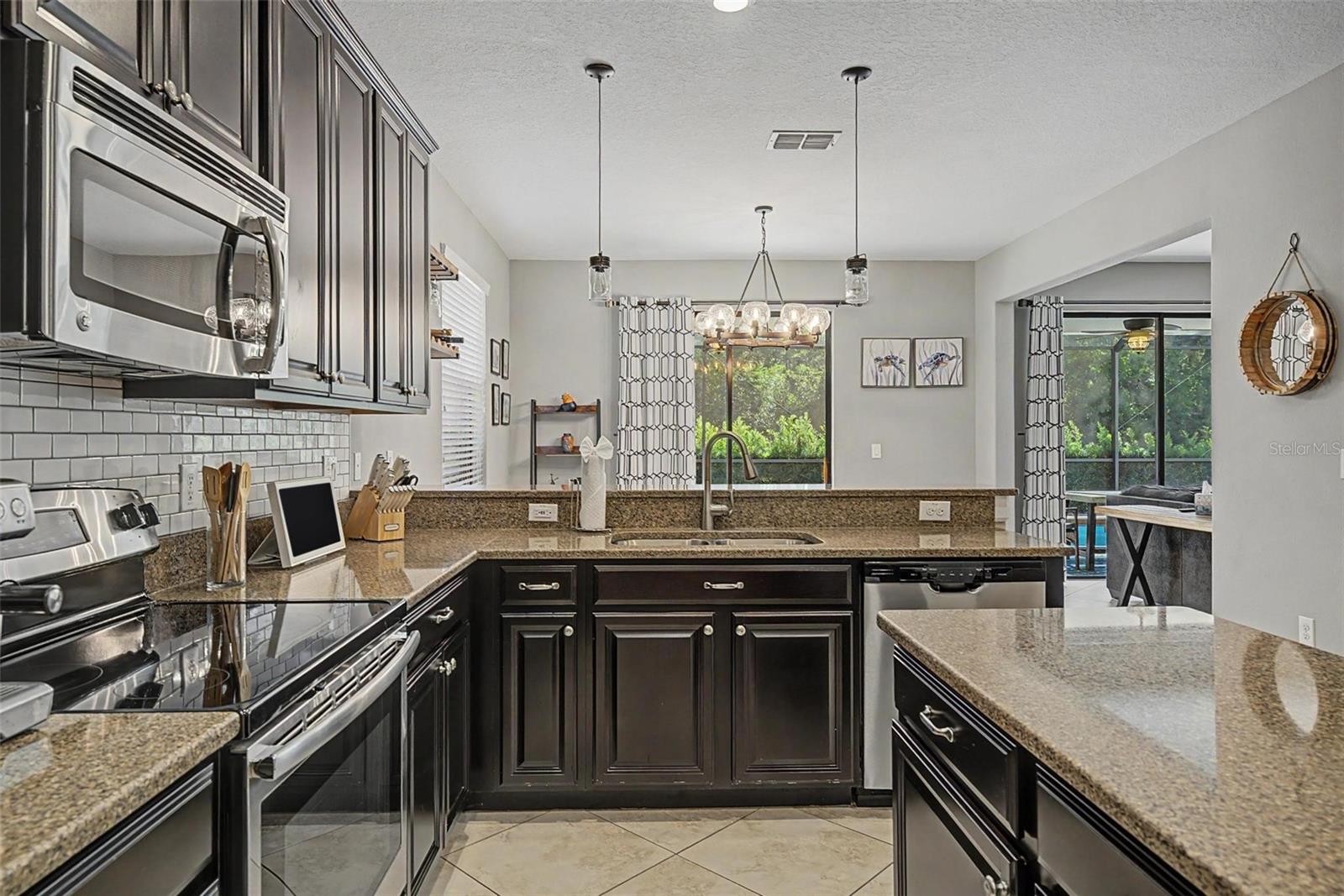 3842 WELLINGBOROUGH CT — photo 27