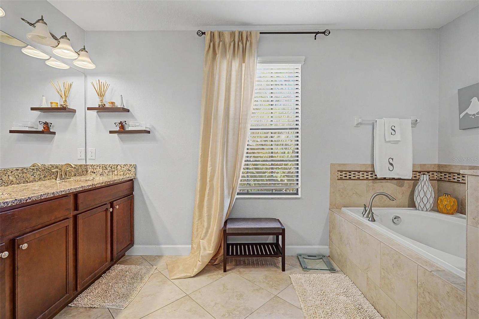 3842 WELLINGBOROUGH CT — photo 36