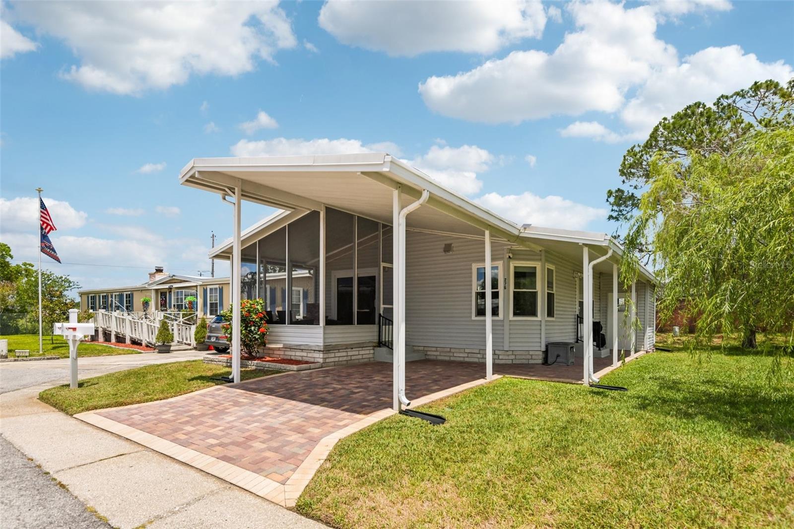 276 PELICAN DR N — photo 2