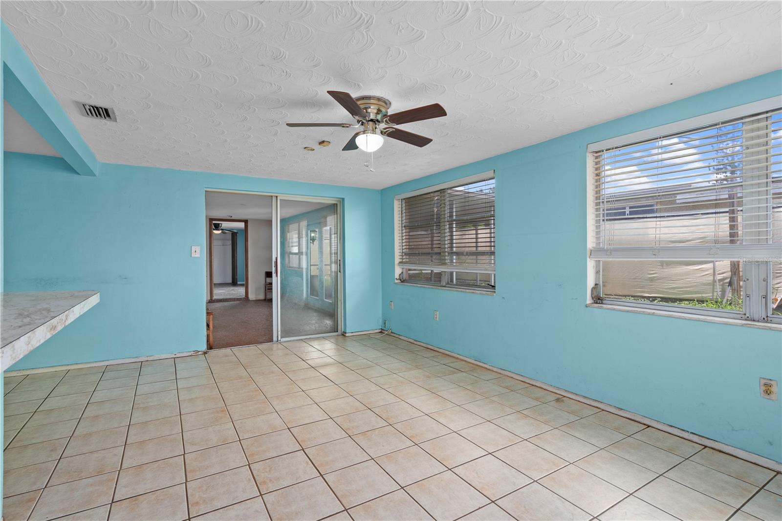 4934 DAPHNE ST — photo 11