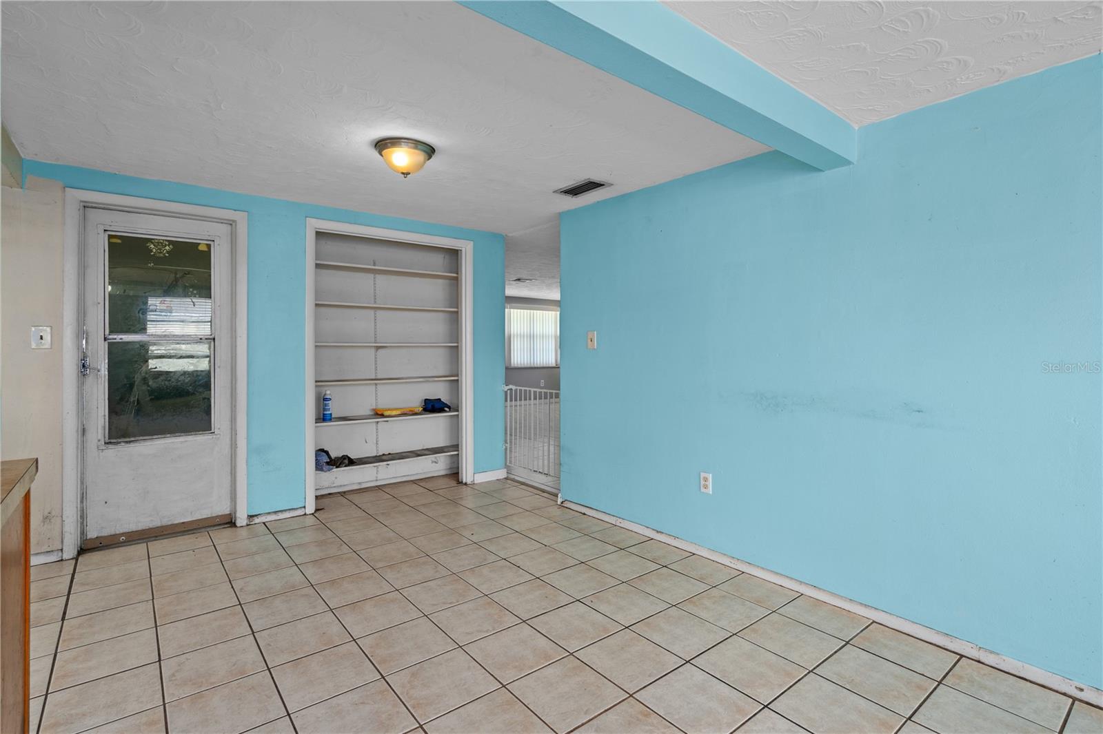 4934 DAPHNE ST — photo 16