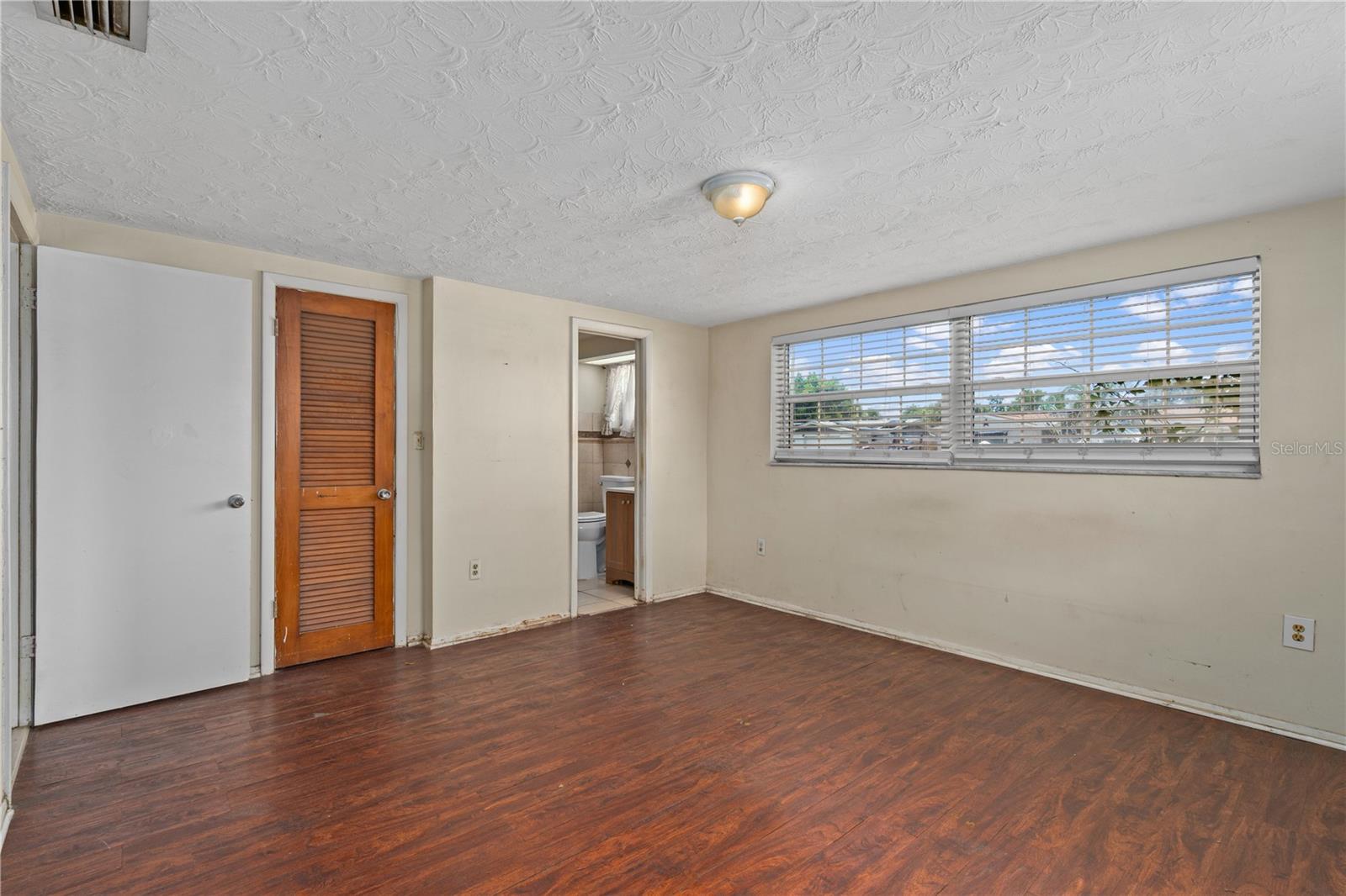4934 DAPHNE ST — photo 18