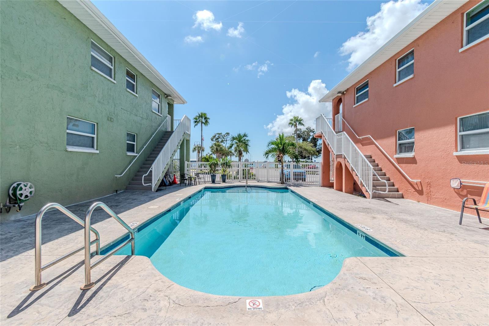 5605 SHORE BLVD S #1B — photo 32
