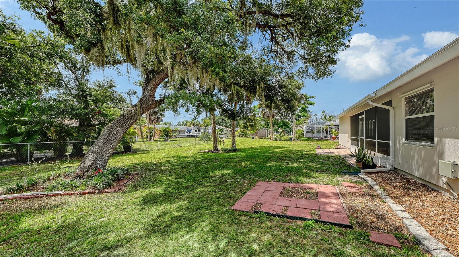 3826 BEEBER ST — photo 33