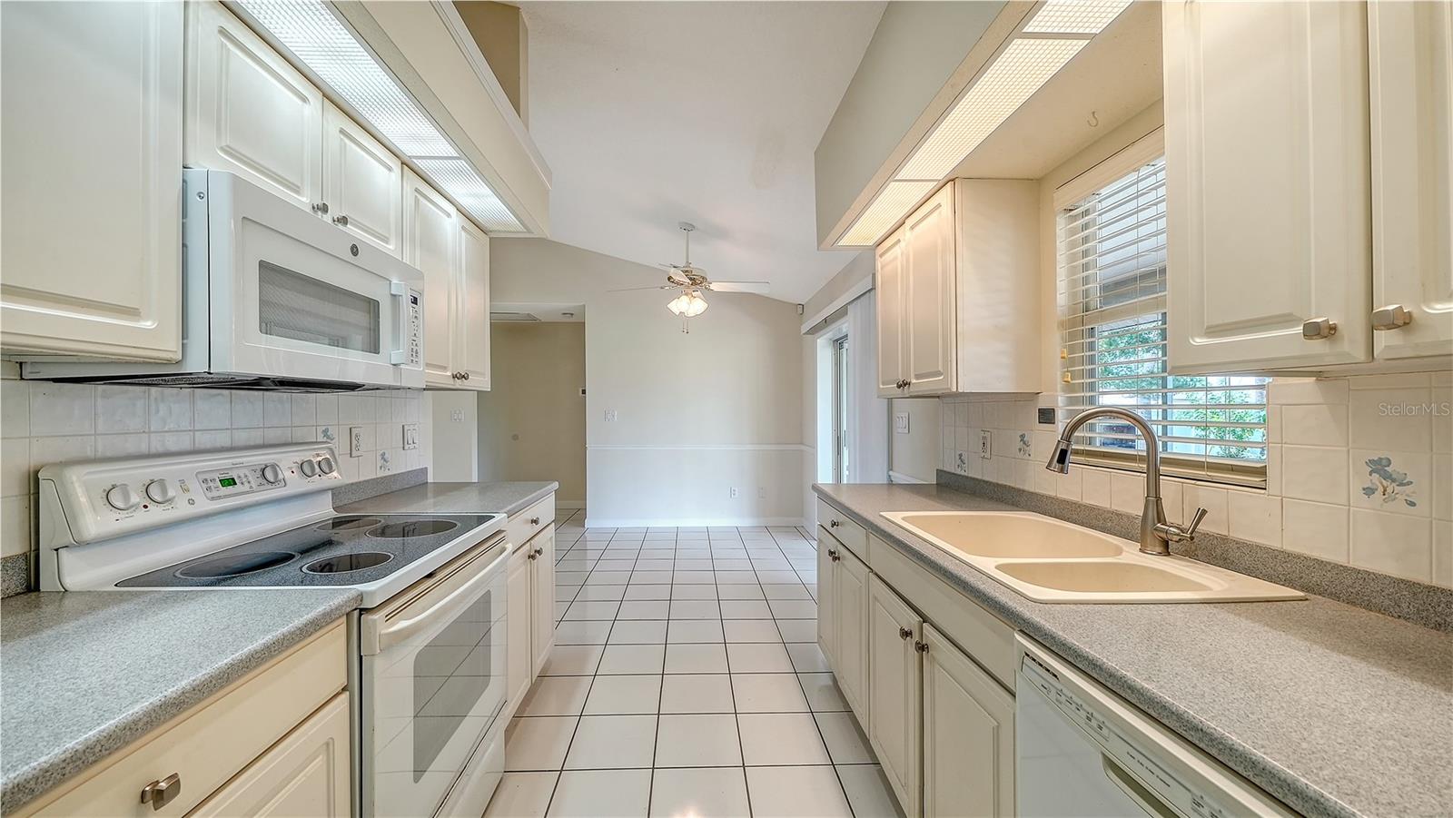 3826 BEEBER ST — photo 14