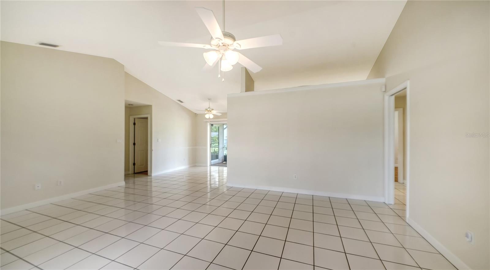 3826 BEEBER ST — photo 8