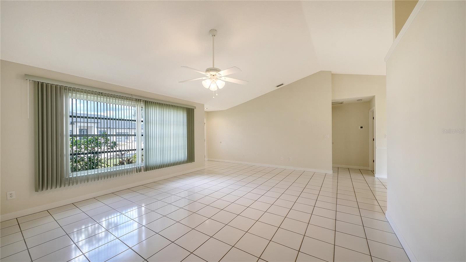 3826 BEEBER ST — photo 7