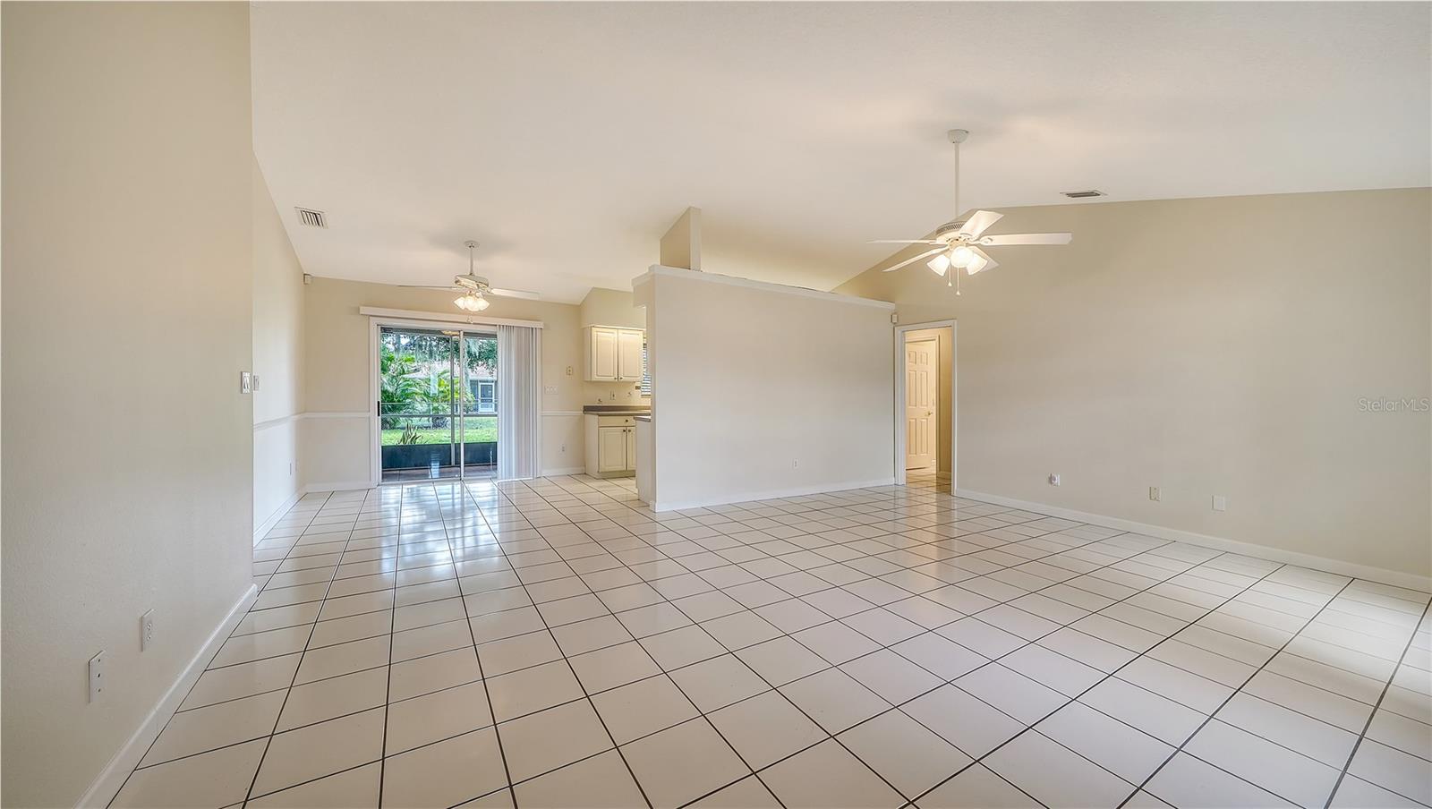 3826 BEEBER ST — photo 4