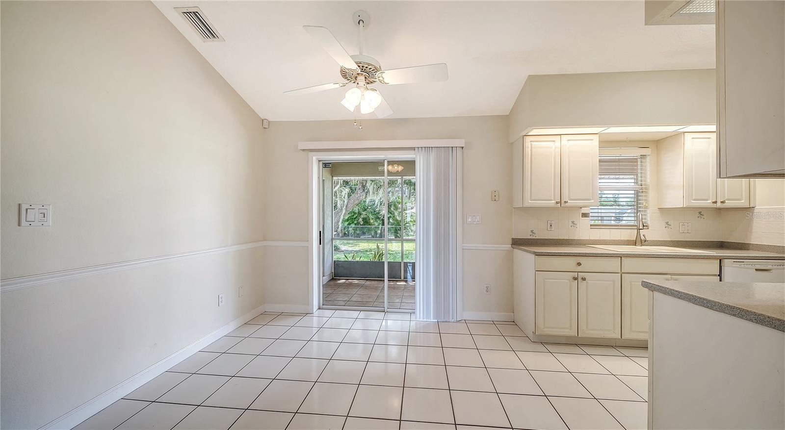 3826 BEEBER ST — photo 9