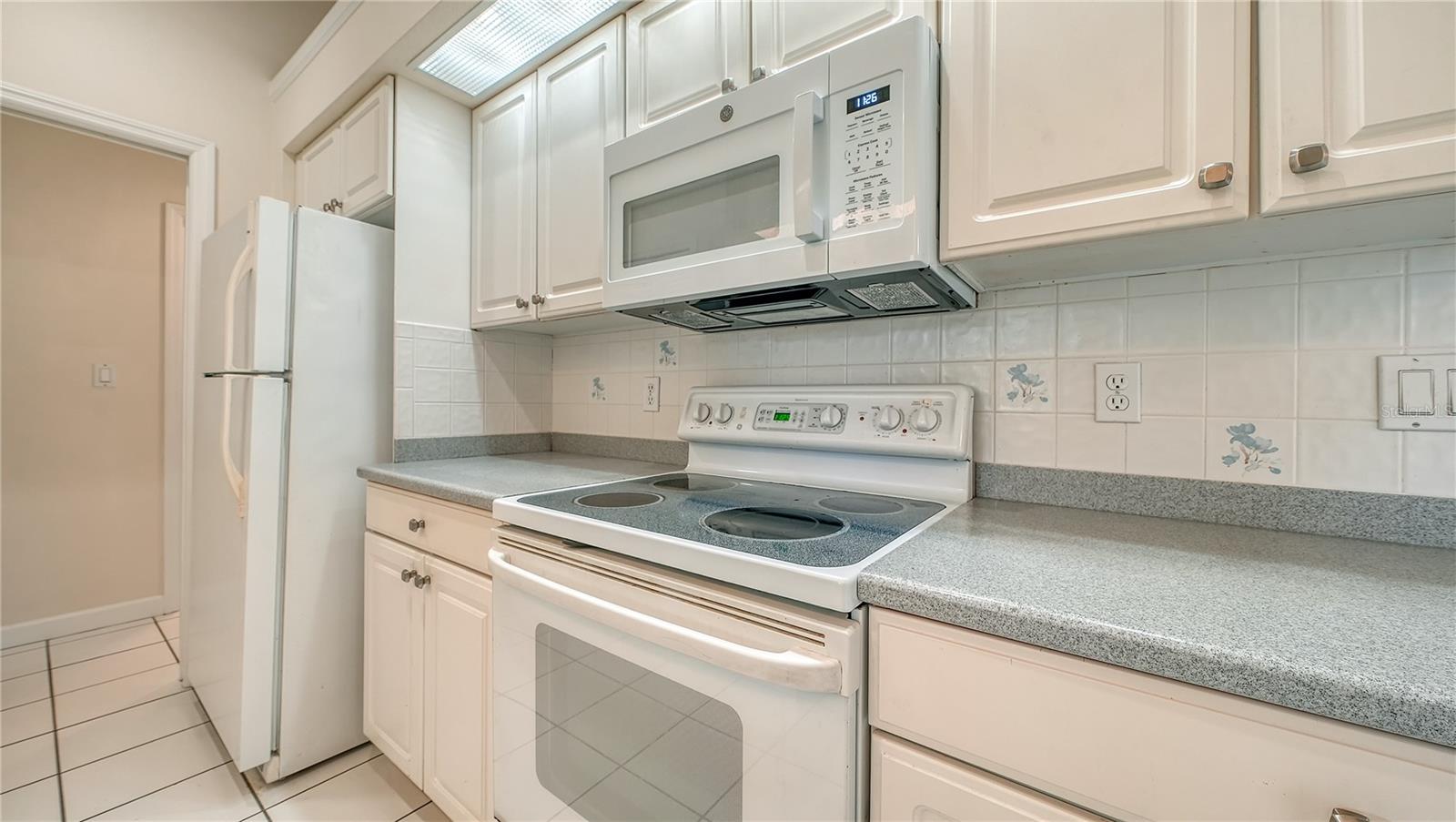 3826 BEEBER ST — photo 12
