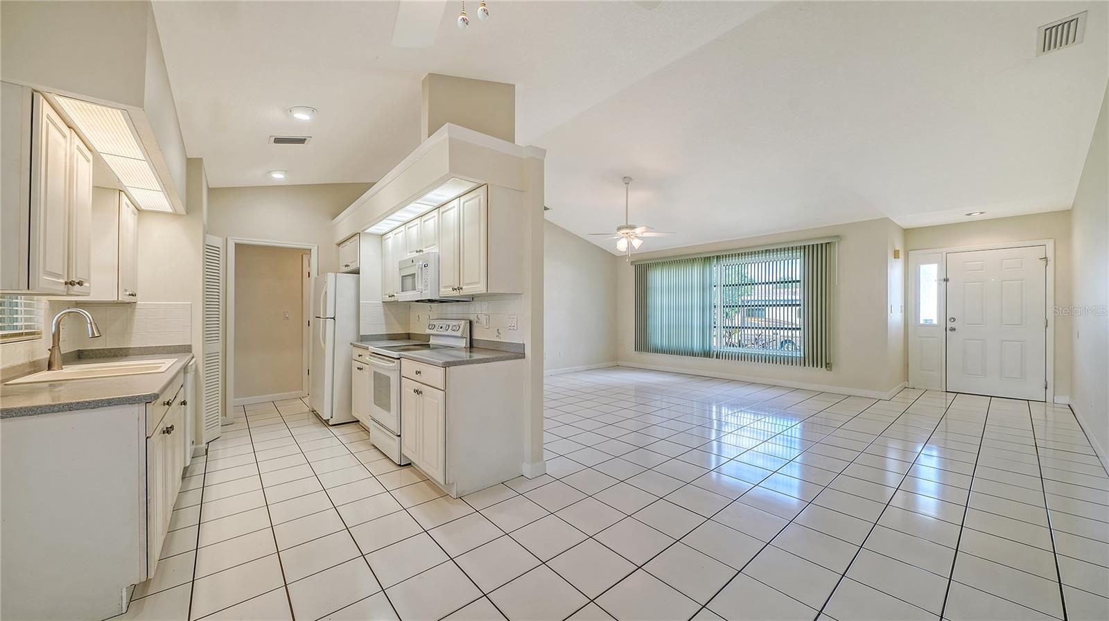 3826 BEEBER ST — photo 10