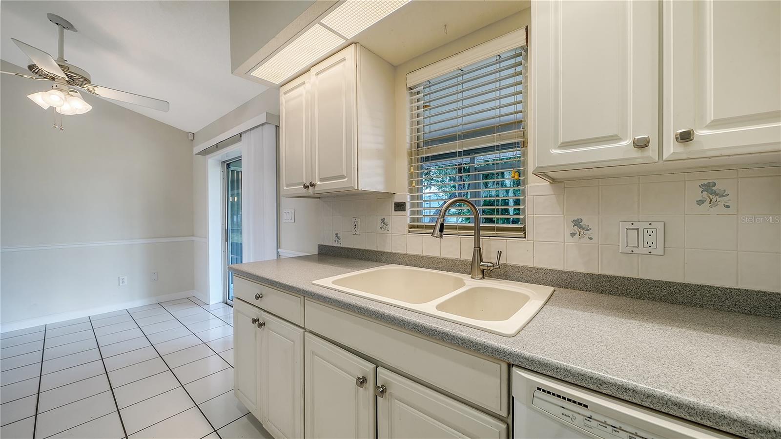 3826 BEEBER ST — photo 13