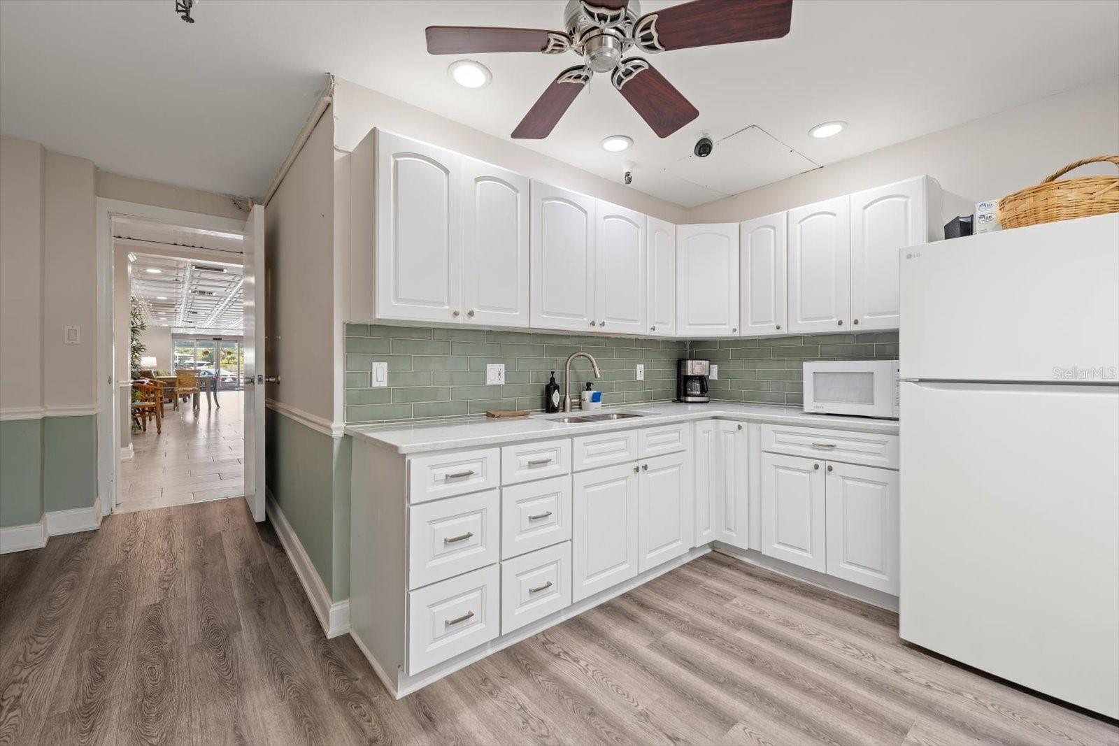 100 BLUFF VIEW DR #506C — photo 26
