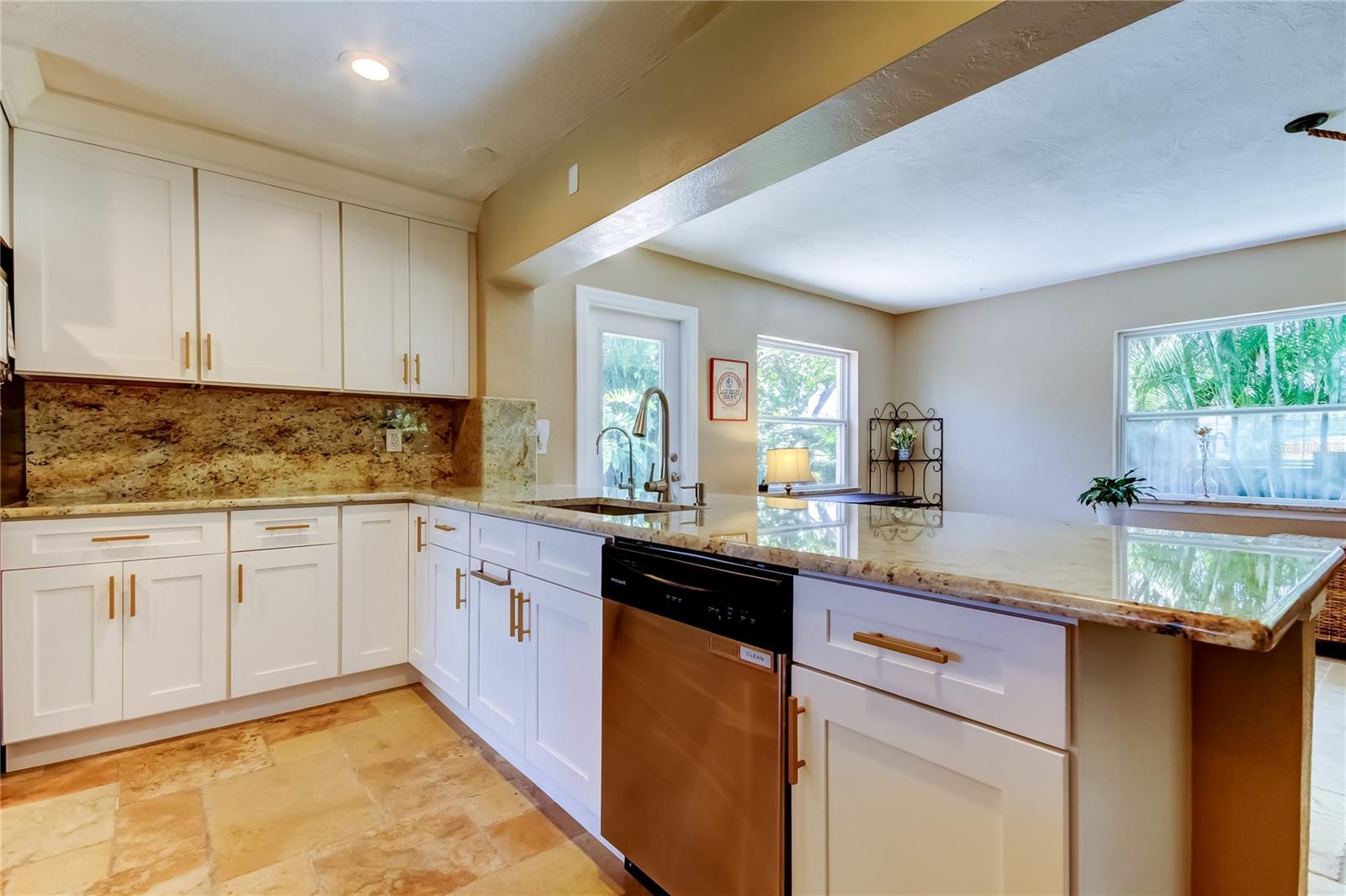4174 14TH LN NE — photo 33