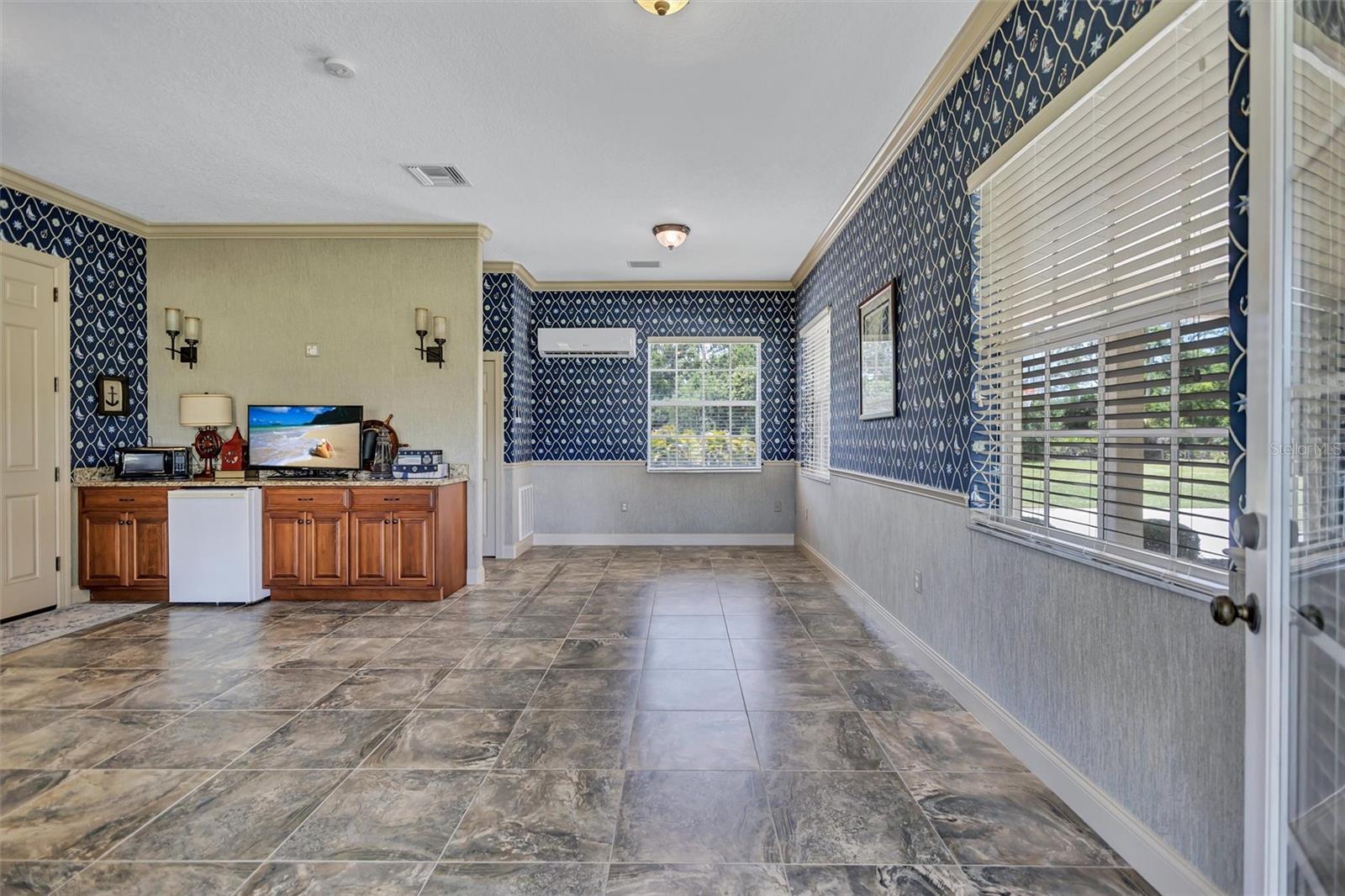 1045 FOX CREEK DR — photo 86