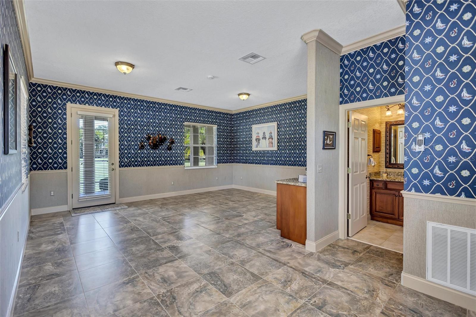 1045 FOX CREEK DR — photo 88