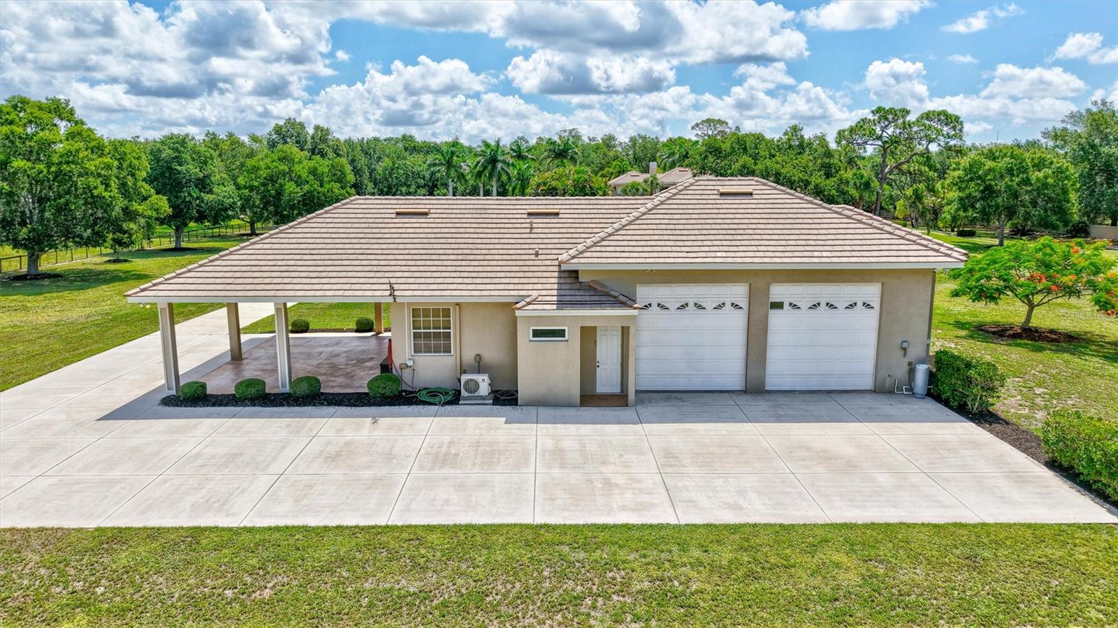 1045 FOX CREEK DR — photo 21