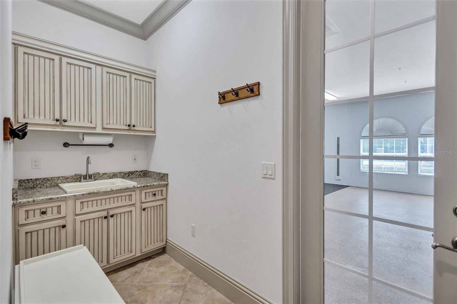 1045 FOX CREEK DR — photo 78