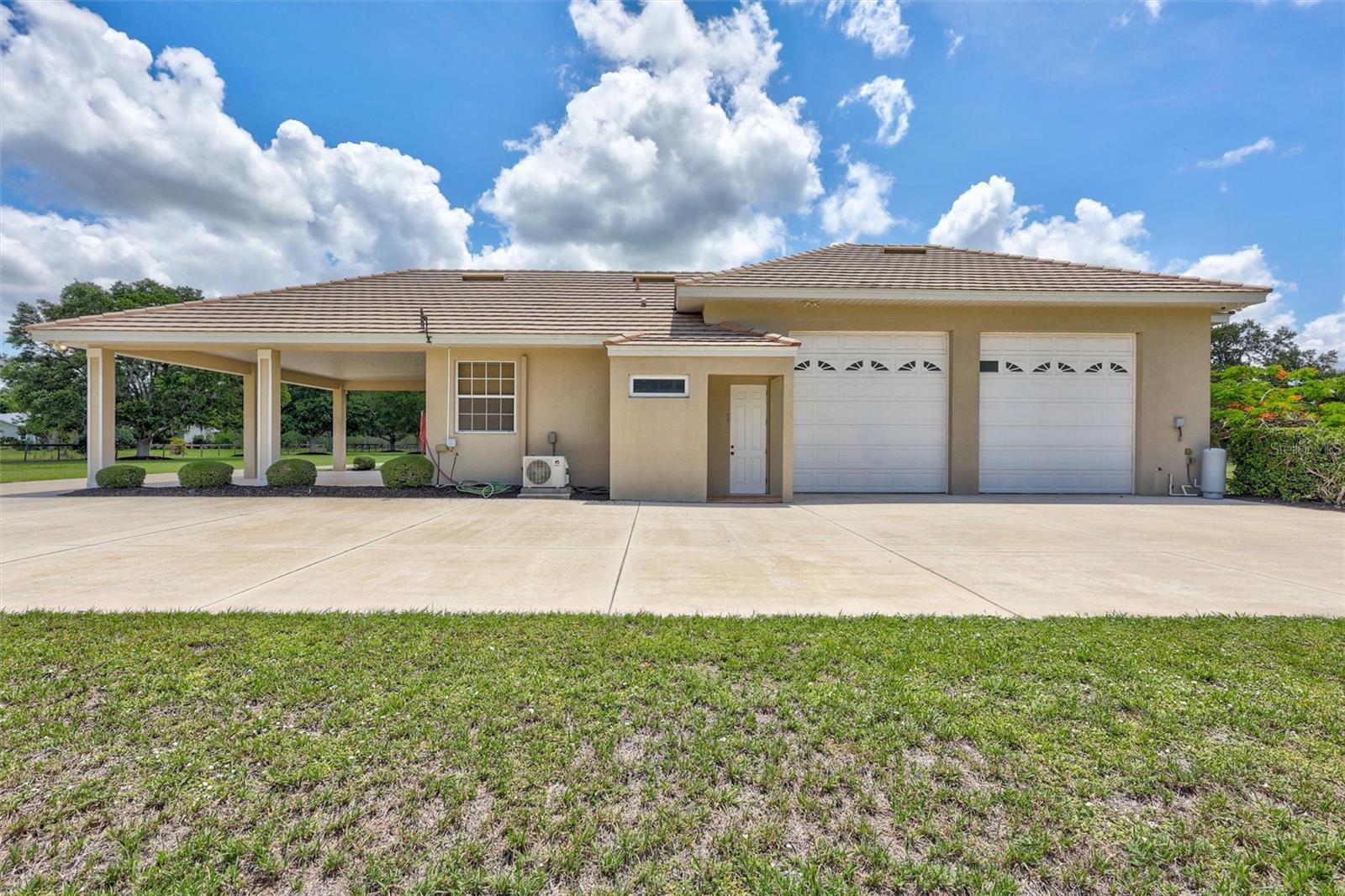 1045 FOX CREEK DR — photo 92